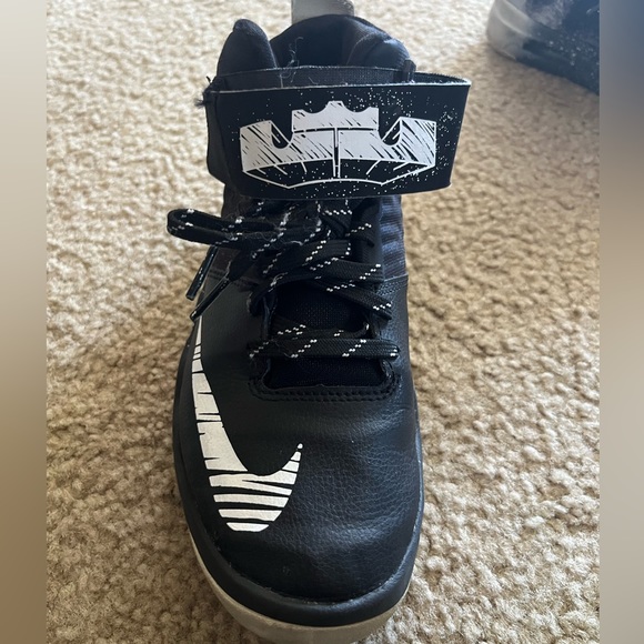 Nike Lebron Witness - Picture 2 of 6